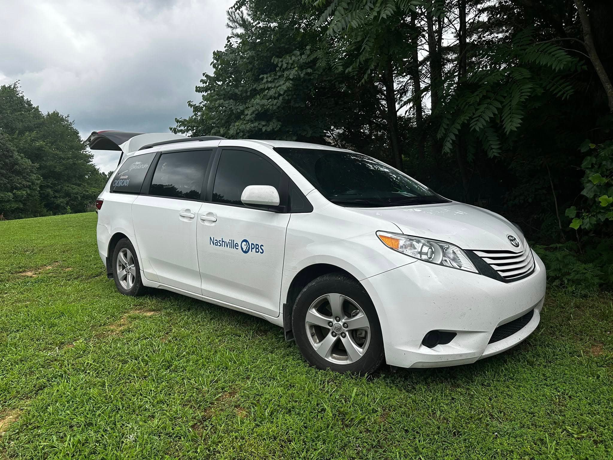 Nashville PBS van at Forevermore Farm during filming for the Volunteer Gardener episode